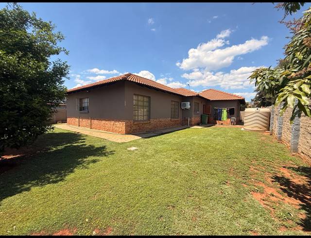 3 BEDROOM HOUSE FOR SALE IN WATERKLOOF EAST
